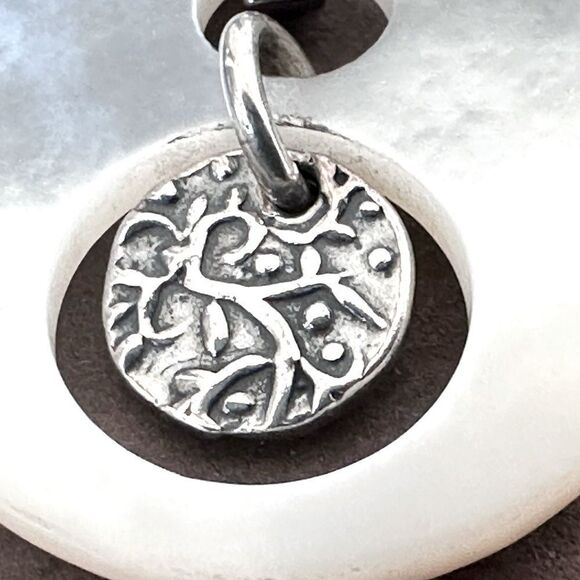 Silpada W1843 RETIRED  Mother of Pearl Coin Disc .925 Sterling Silver Earrings - Picture 6 of 6